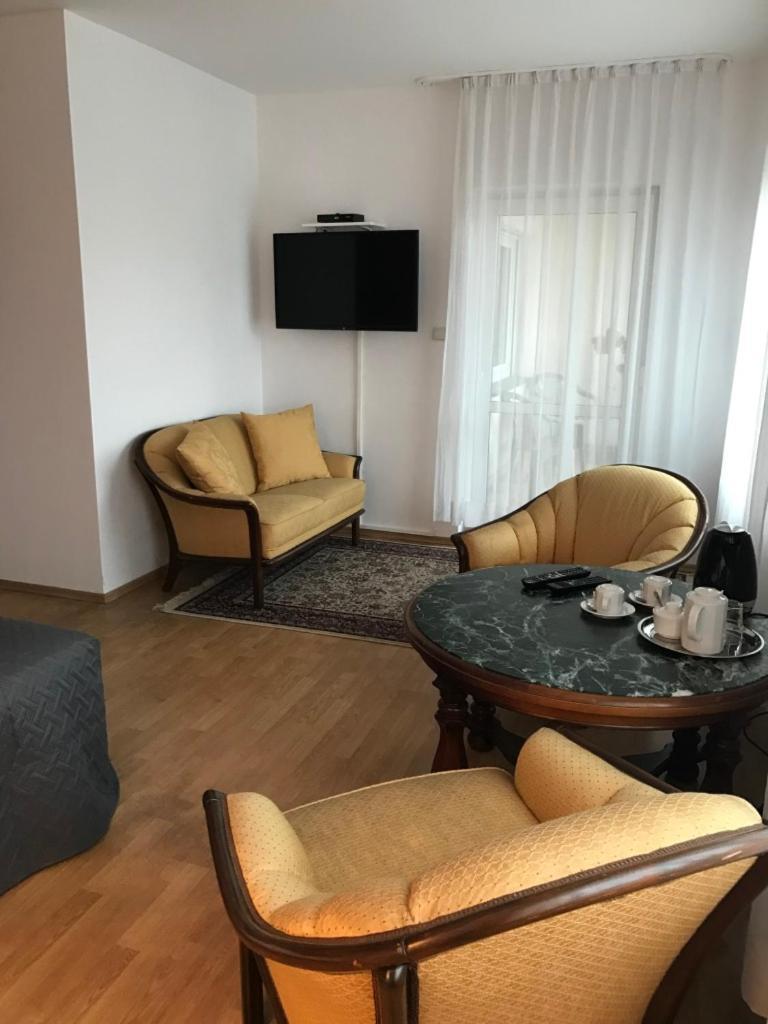 Monte Christo Apartment Miastko Exterior foto